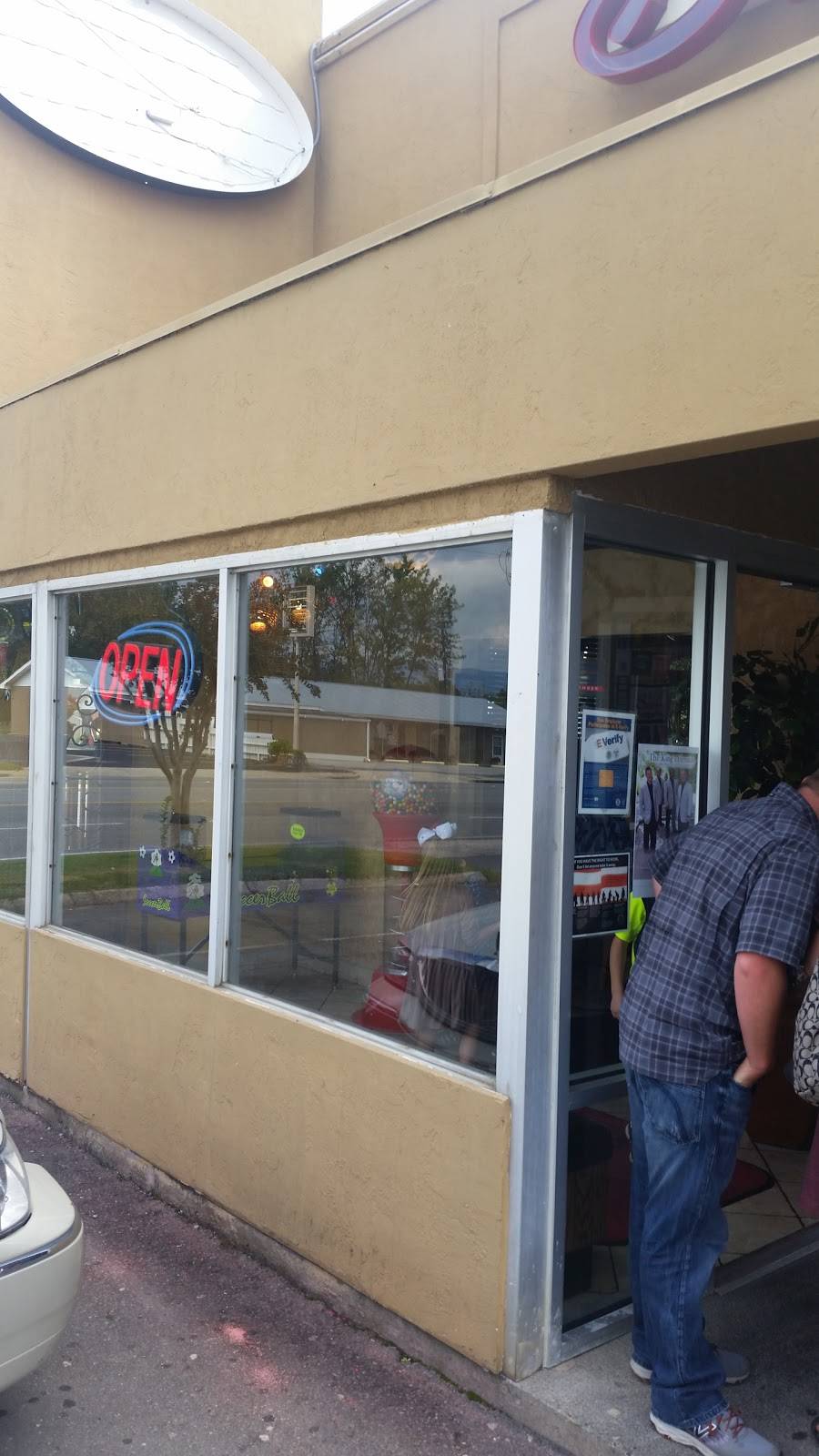 Sierras | restaurant | 500 S 3rd Ave, Chatsworth, GA 30705, USA | 7066950937 OR +1 706-695-0937