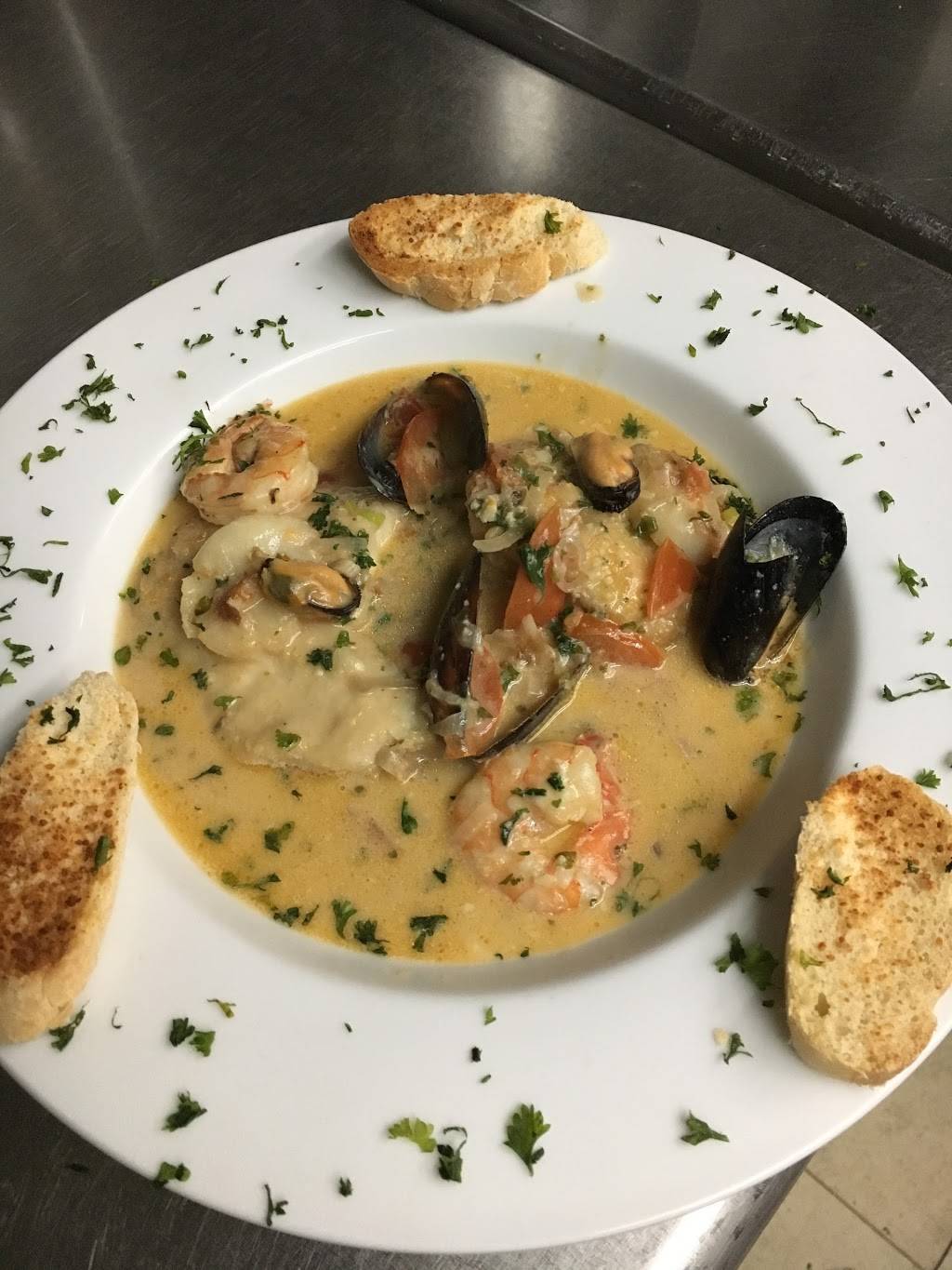 Gulf Bistro | restaurant | 15225 Gulf Blvd, Madeira Beach, FL 33708, USA | 7273928627 OR +1 727-392-8627