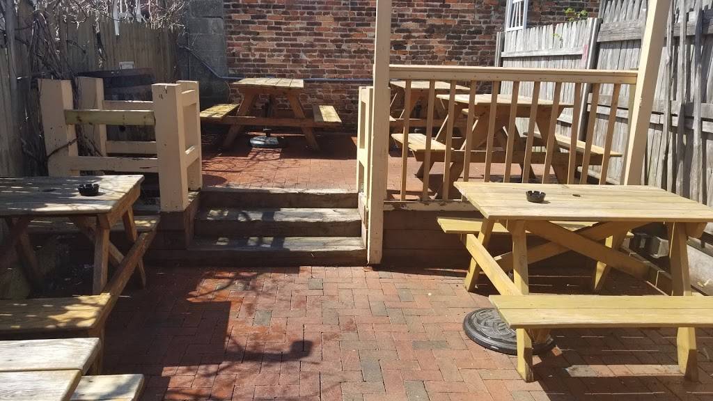 Stan & Joes Saloon West | restaurant | 37 West St, Annapolis, MD 21401, USA | 4102631993 OR +1 410-263-1993