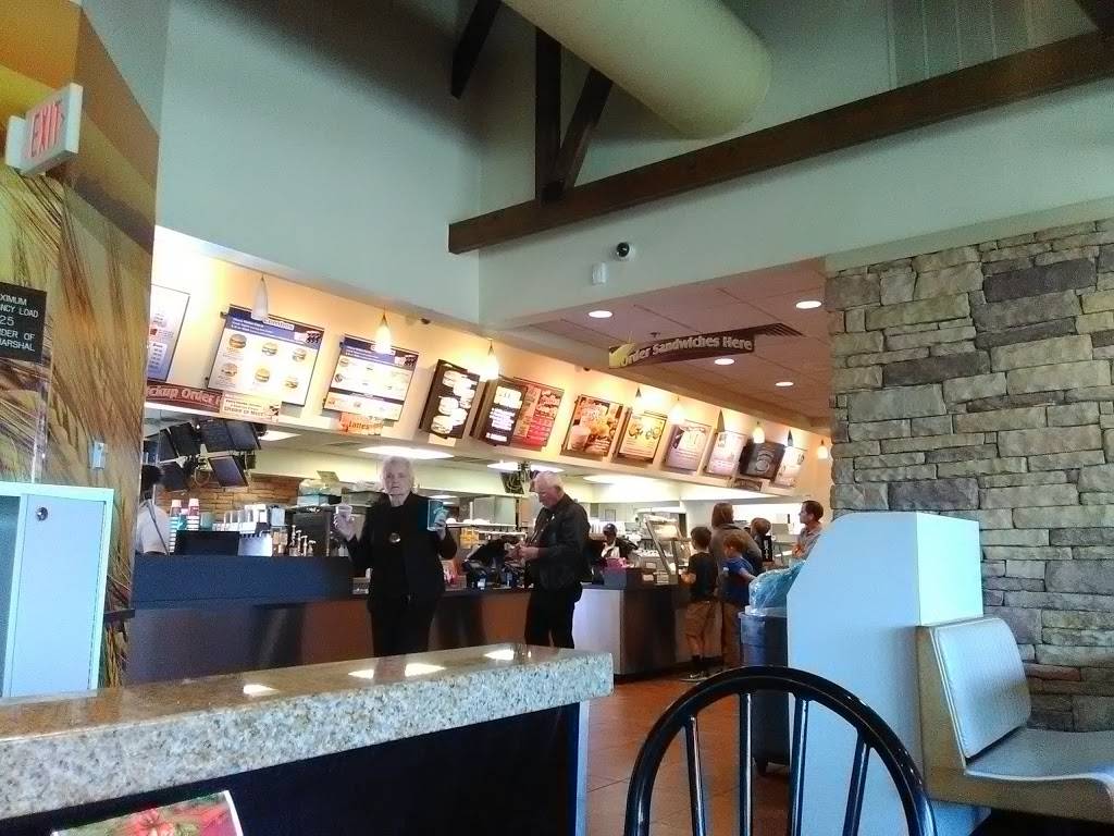 Braums Ice Cream & Burger Restaurant | restaurant | 701 S 32nd St, Muskogee, OK 74401, USA | 9186873007 OR +1 918-687-3007