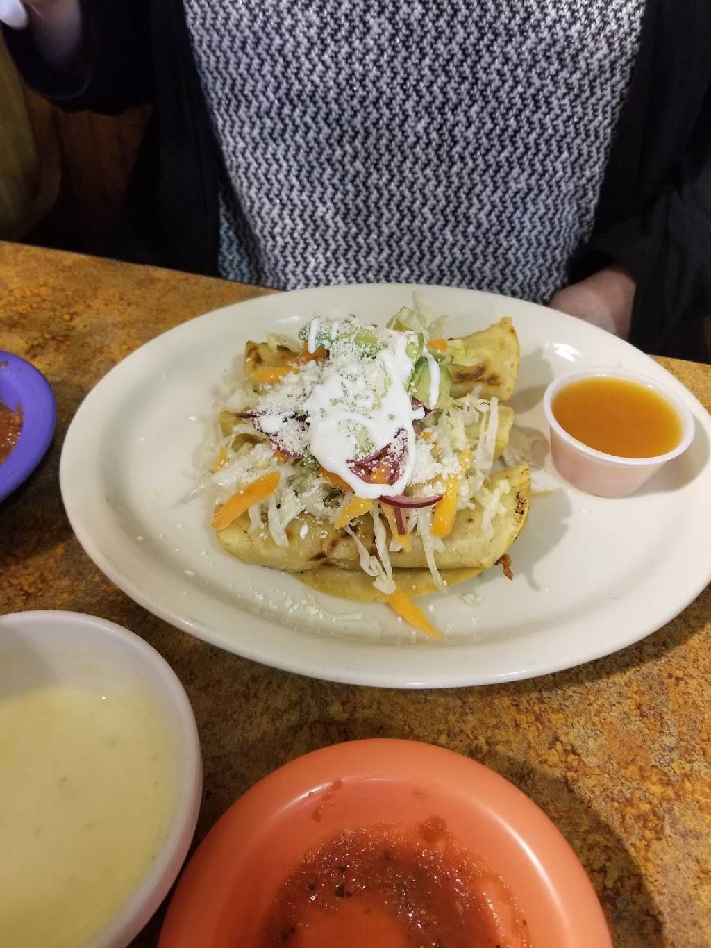 Tienda La Ilusion | restaurant | 945 N Central Ave, Batesville, AR 72501, USA | 8707932130 OR +1 870-793-2130