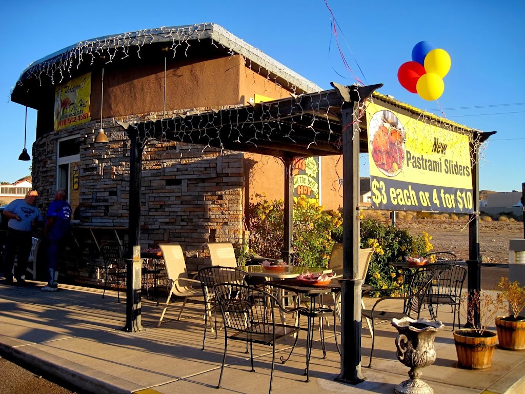 The Hut | restaurant | 3120 AZ-95, Bullhead City, AZ 86442, USA | 9285424587 OR +1 928-542-4587