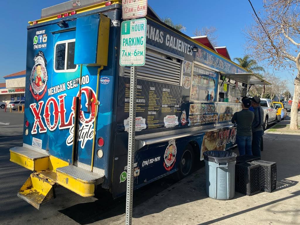 Xolo truck mariscos | restaurant | 2317 W 1st St, Santa Ana, CA 92703, USA | 7147529691 OR +1 714-752-9691