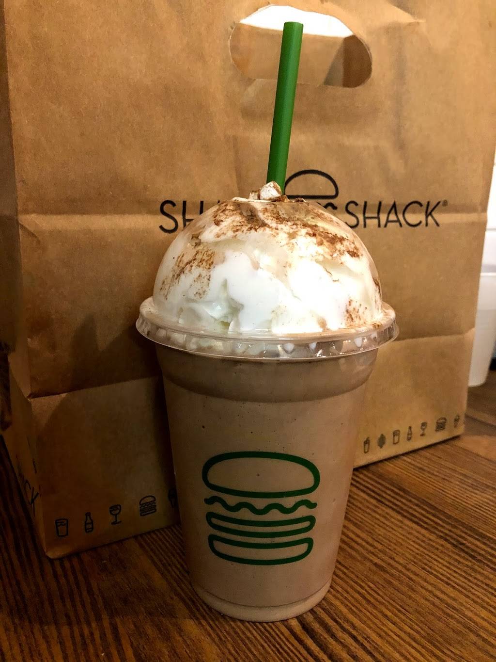 Shake Shack | restaurant | 2024 E Williams Field Rd, Gilbert, AZ 85295, USA | 4805614875 OR +1 480-561-4875