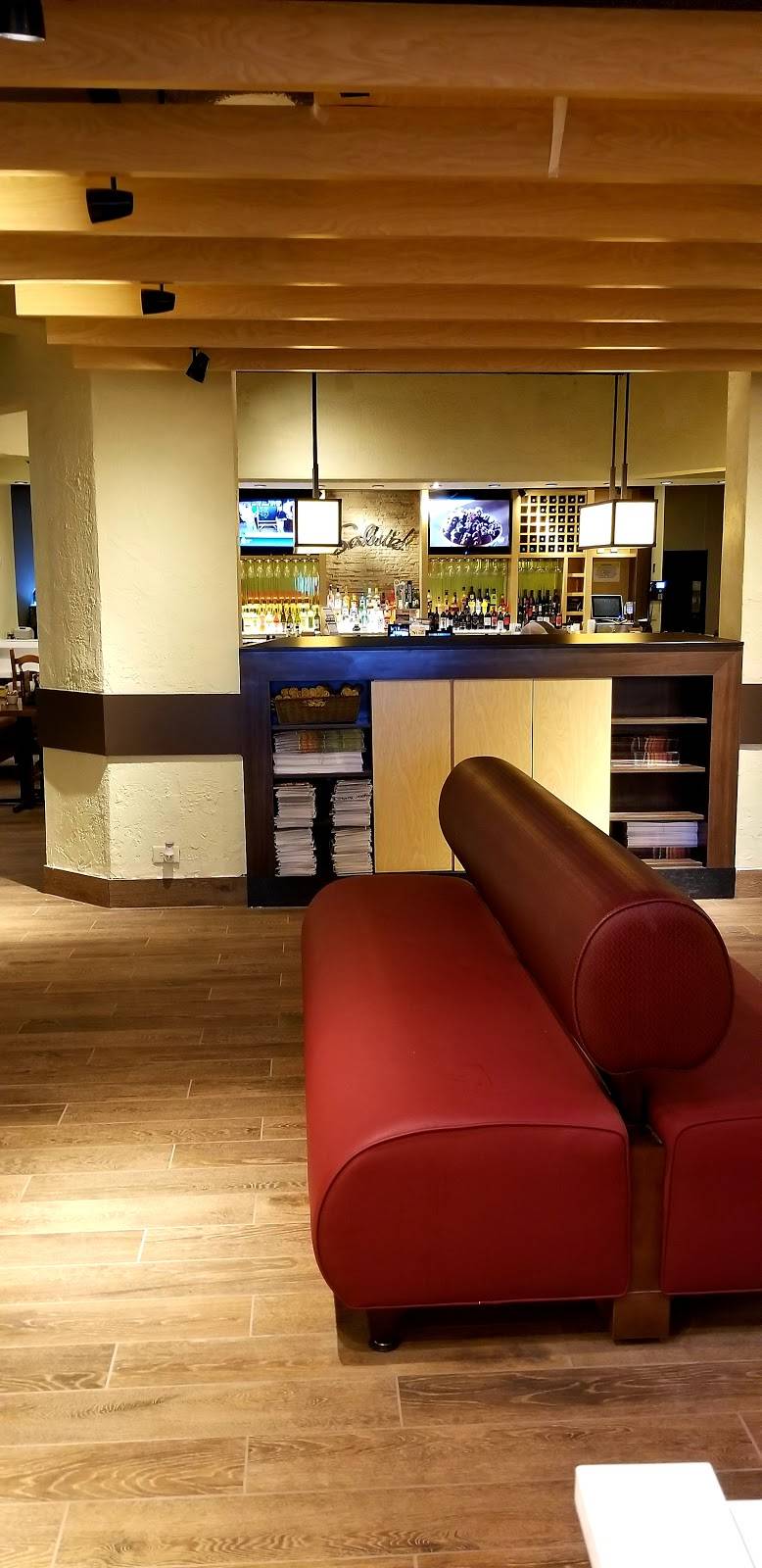 Olive Garden Italian Restaurant | meal takeaway | 2782 Wilma Rudolph Blvd, Clarksville, TN 37040, USA | 9315522585 OR +1 931-552-2585