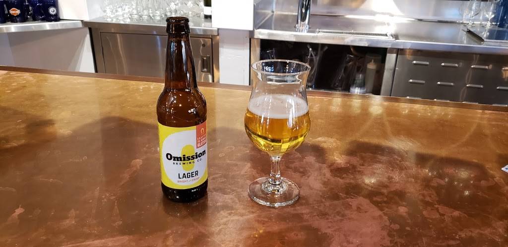 Cisco Brewers Portsmouth | restaurant | 35 Corporate Dr, Pease International Tradeport, Portsmouth, NH 03801, USA | 6033807575 OR +1 603-380-7575