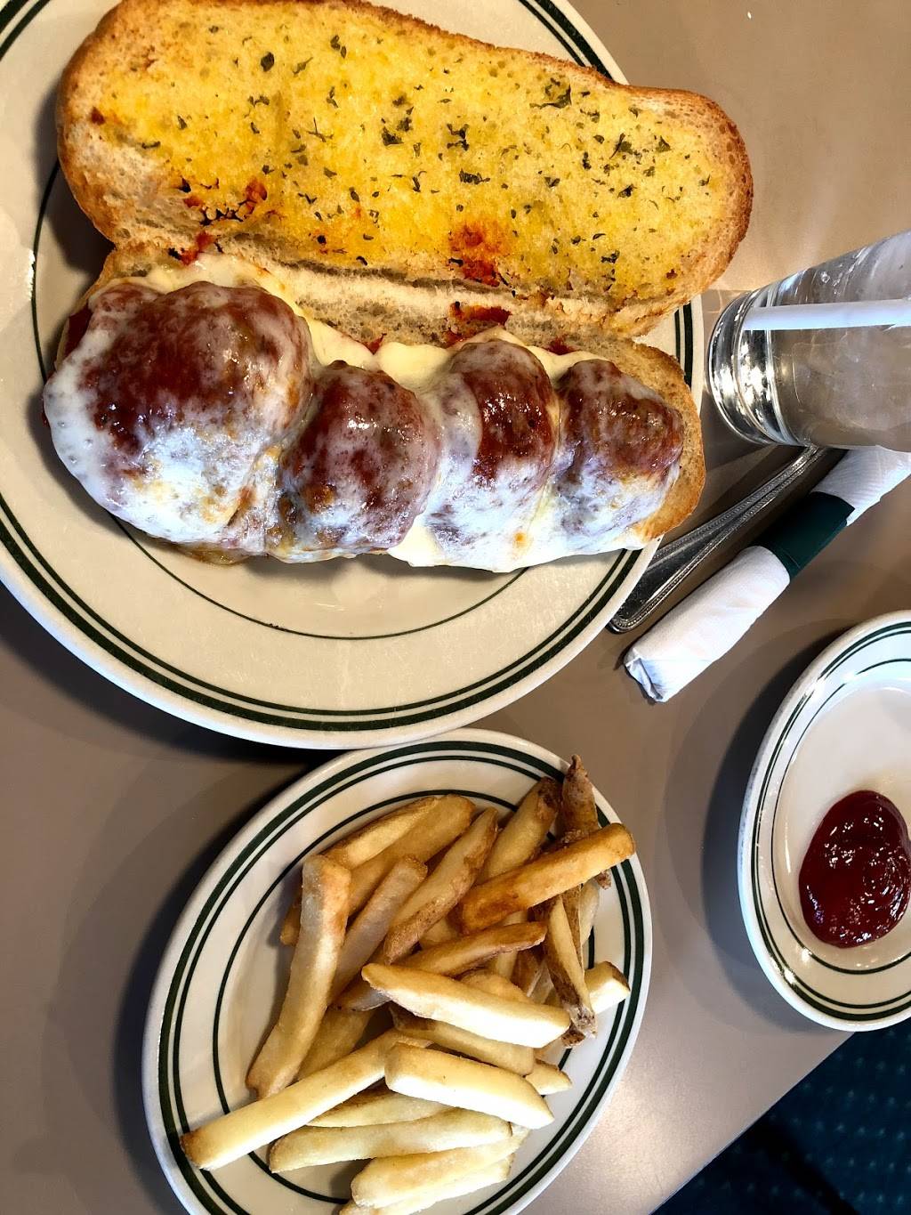 Parassons Italian Restaurant | restaurant | 3983 Darrow Rd, Stow, OH 44224, USA | 3306883650 OR +1 330-688-3650