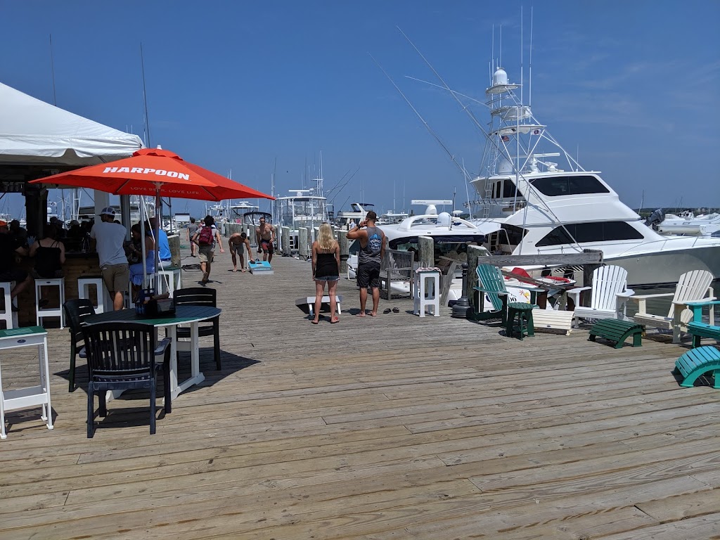 Rebeccas Dockside Paynes Dock | restaurant | 111 Ocean Ave, New Shoreham, RI 02807, USA | 4014662599 OR +1 401-466-2599