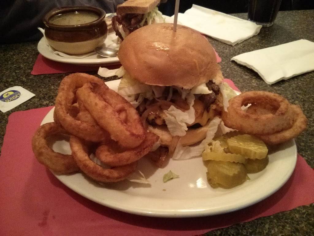 B & Bs 5th Avenue Pub | restaurant | 531 Fifth Ave, Pelham, NY 10803, USA | 9147388750 OR +1 914-738-8750