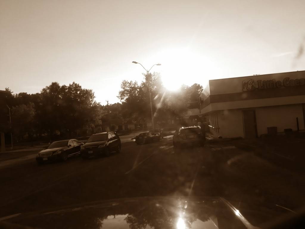 Little Caesars Pizza | meal takeaway | 321 N Arch Rd, Richmond, VA 23235, USA | 8043230000 OR +1 804-323-0000