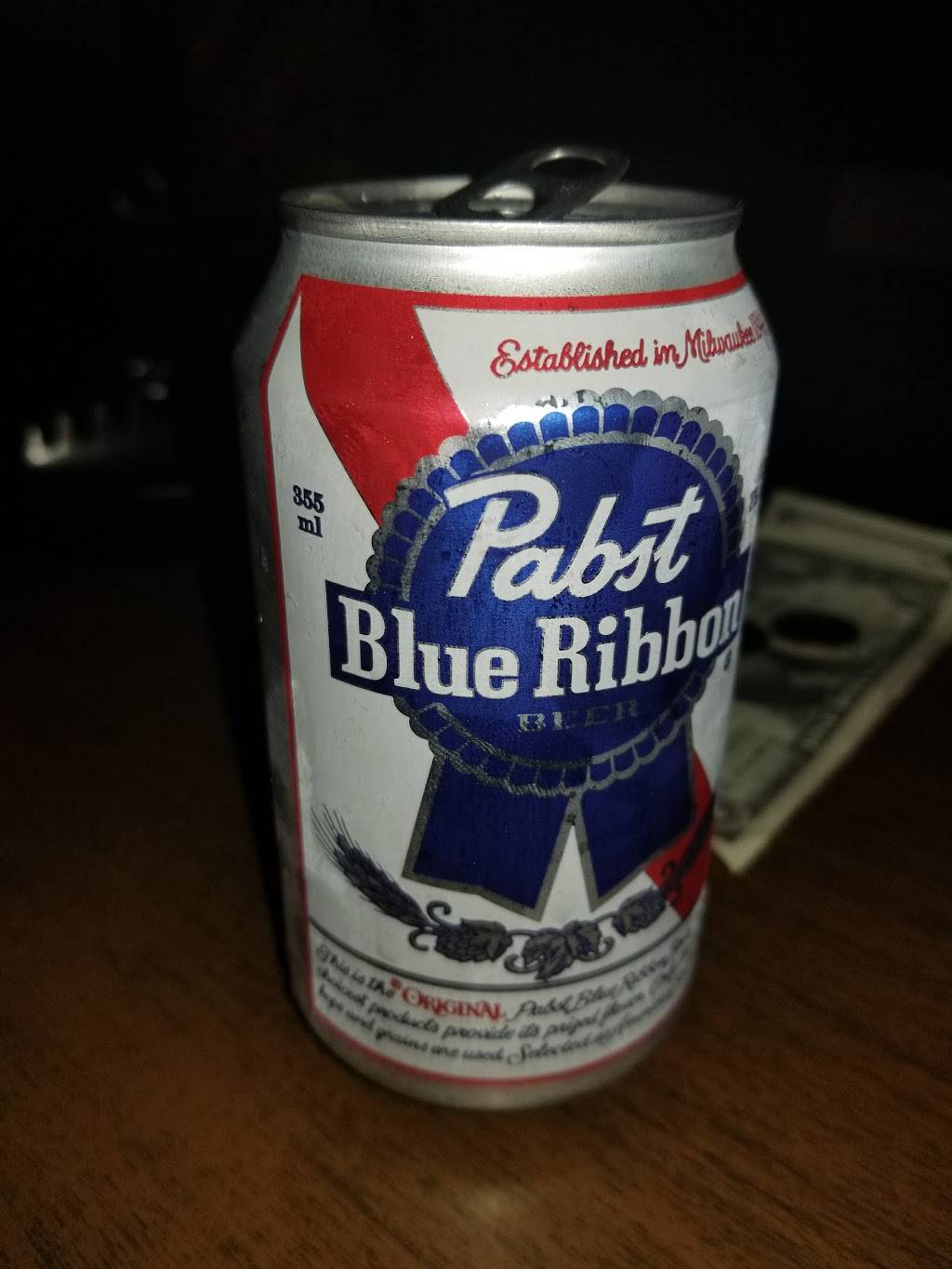 Friendly Tavern | restaurant | 115 S Main St, St Marys, OH 45885, USA | 4193948034 OR +1 419-394-8034