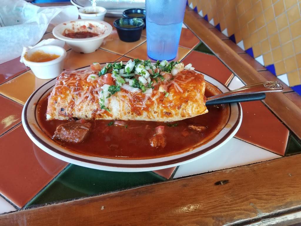 Tacos y Mariscos El Tiburon | restaurant | 1622 SW Roxbury St, Seattle, WA 98106, USA | 2065960827 OR +1 206-596-0827