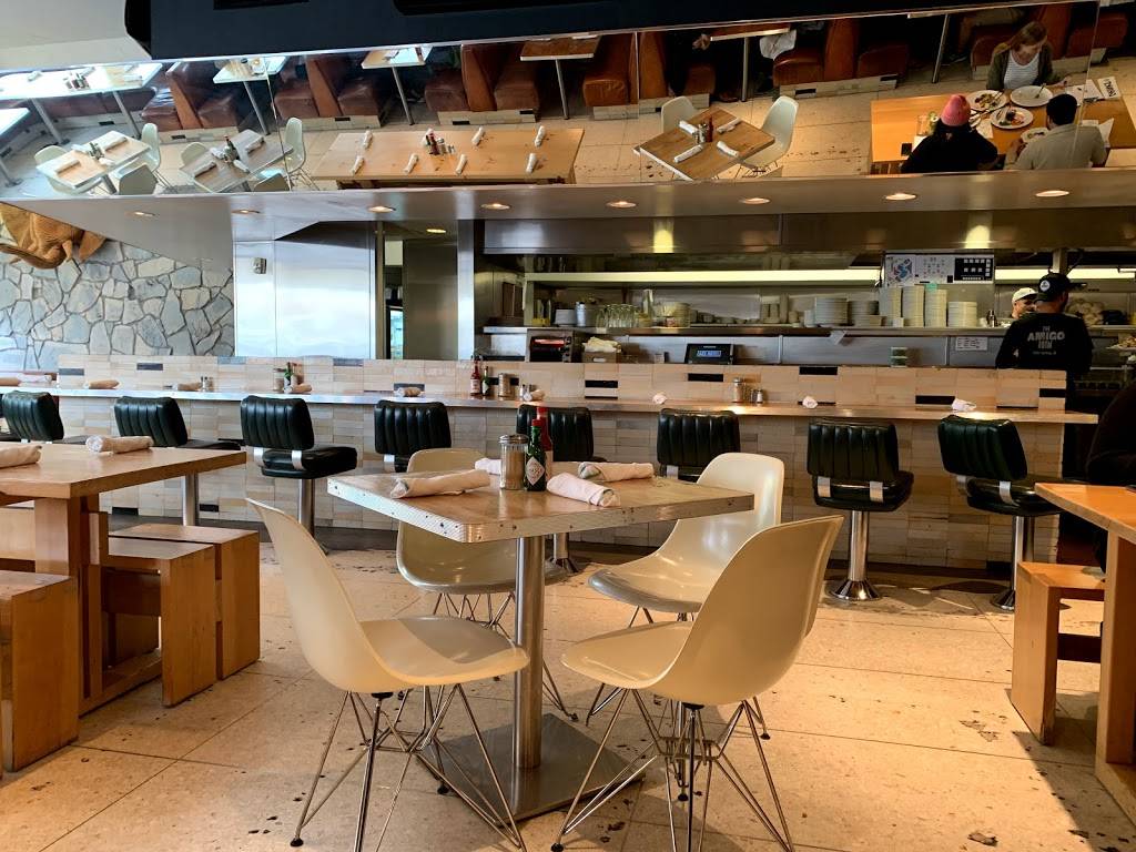 Kings Highway | restaurant | 701 E Palm Canyon Dr, Palm Springs, CA 92264, USA | 7609695777 OR +1 760-969-5777