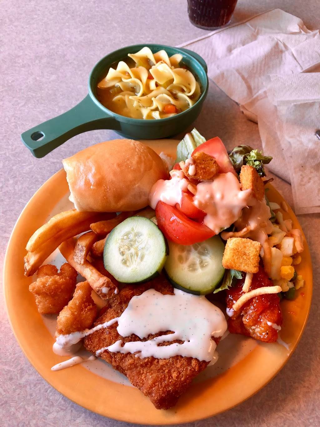 HomeTown Buffet | restaurant | 390 N McKinley St, Corona, CA 92879, USA | 9512730573 OR +1 951-273-0573