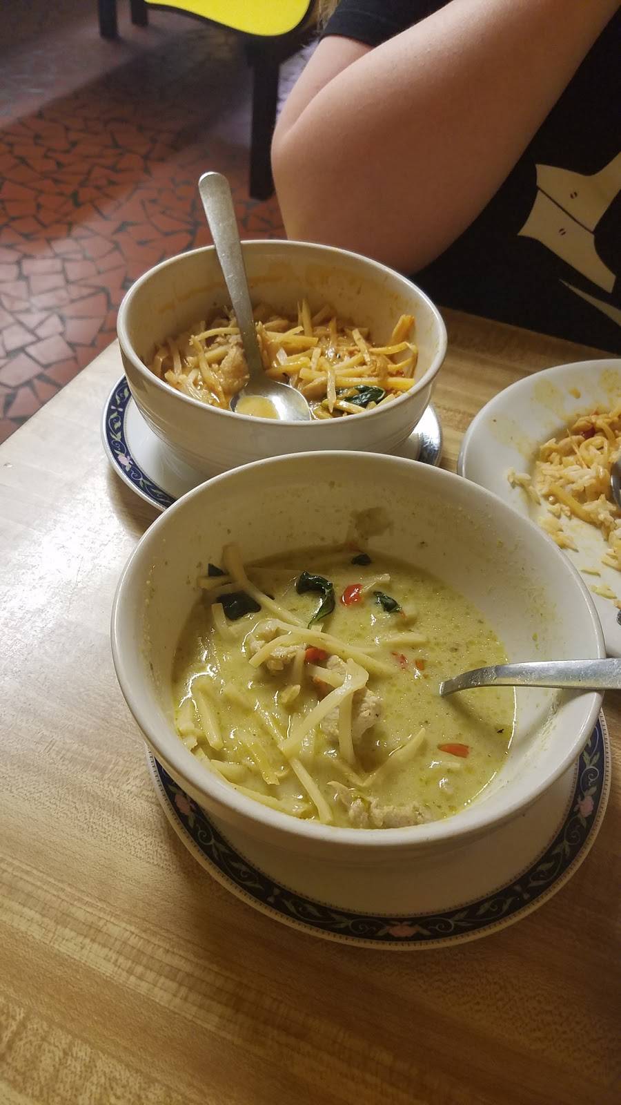 Geangs Restaurant | restaurant | 126 N Main St, Spring Lake, NC 28390, USA | 9109603209 OR +1 910-960-3209