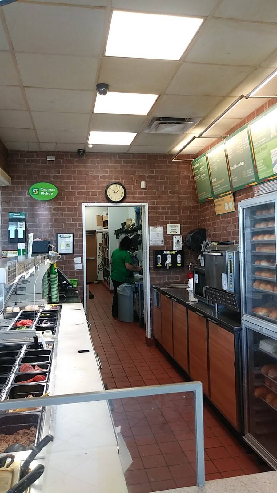 Subway Restaurants | restaurant | 951 Work St, Salinas, CA 93901, USA | 8317750341 OR +1 831-775-0341