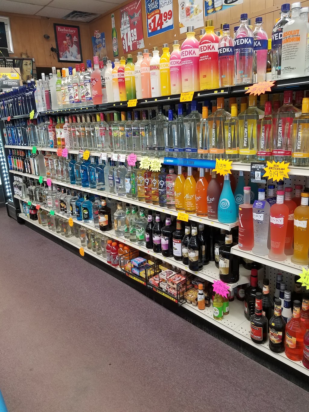 Crescent Liquors | restaurant | 712 Crescent St, Brockton, MA 02302, USA | 5085873552 OR +1 508-587-3552