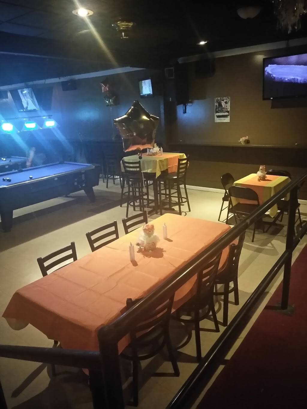 Hangar Club | restaurant | 6410 Old Branch Ave, Camp Springs, MD 20748, USA | 3014496970 OR +1 301-449-6970