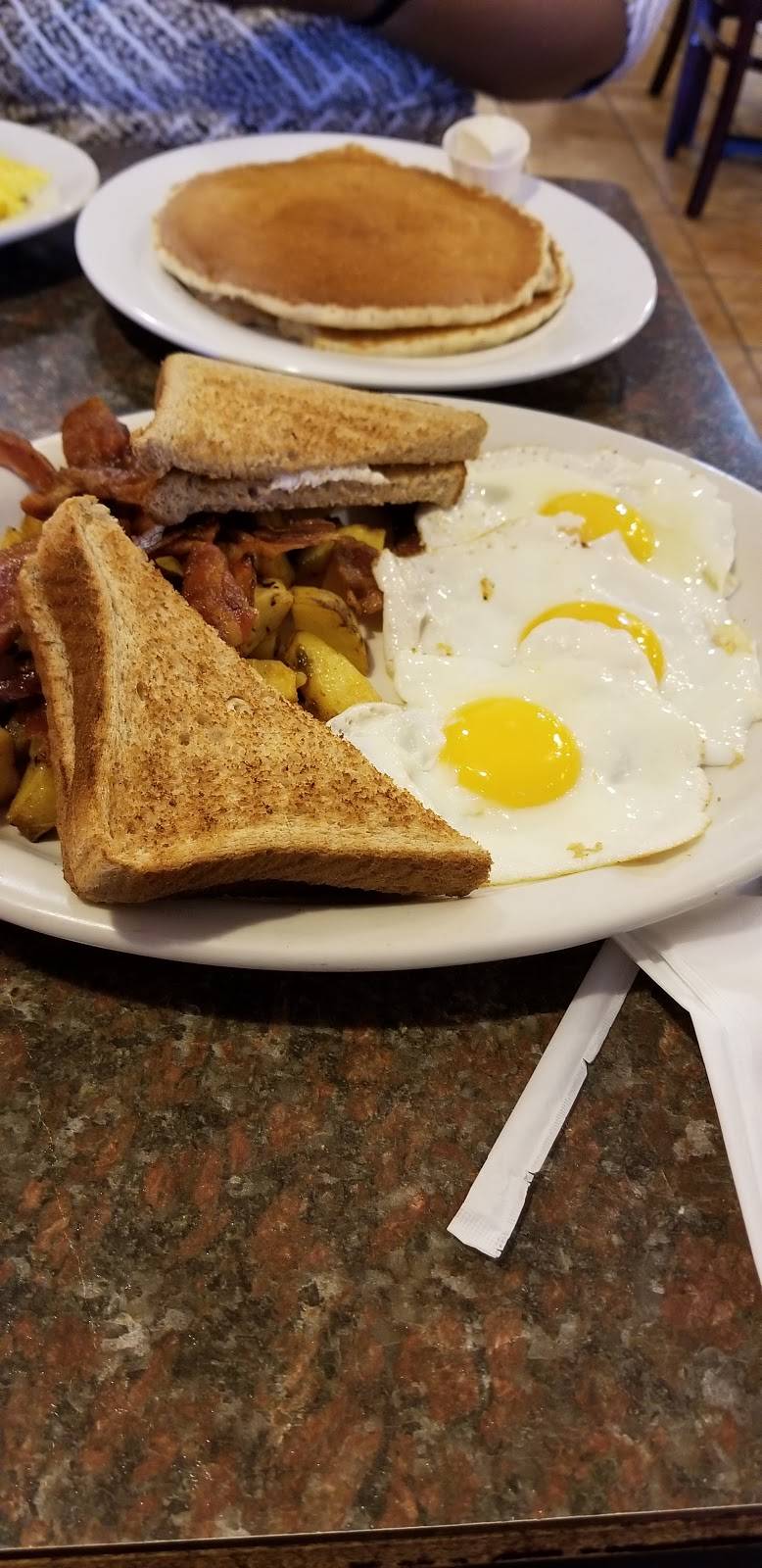 Grille 705 | restaurant | 705 Massachusetts Ave, Boston, MA 02118, USA | 6176063522 OR +1 617-606-3522