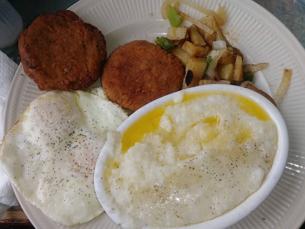 Janelles Restaurant | restaurant | 12508 St Clair Ave, Cleveland, OH 44108, USA | 2162495959 OR +1 216-249-5959