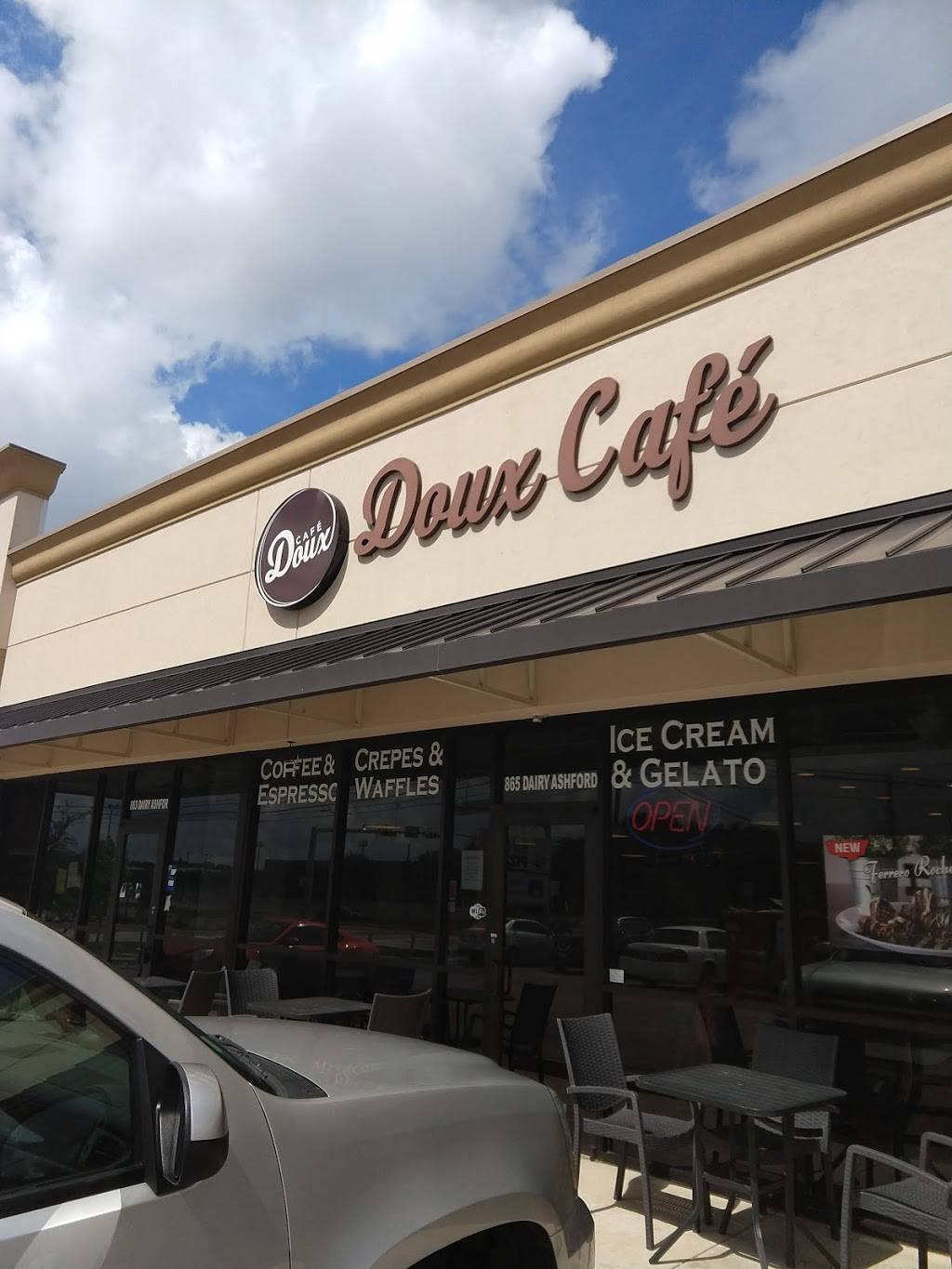 Doux Cafe | bakery | 865 Dairy Ashford Rd, Houston, TX 77079, USA | 8322308992 OR +1 832-230-8992