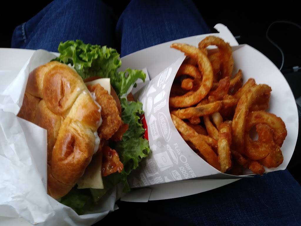 Jack in the Box | restaurant | 6352 Lake Worth Blvd, Lake Worth, TX 76135, USA | 8172371062 OR +1 817-237-1062