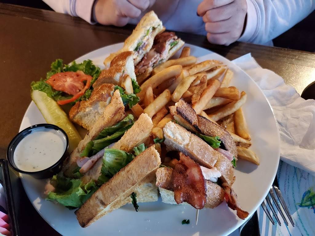 Lil Cooperstown Bar & Grill | restaurant | 19352 Molalla Ave, Oregon City, OR 97045, USA | 5033056954 OR +1 503-305-6954