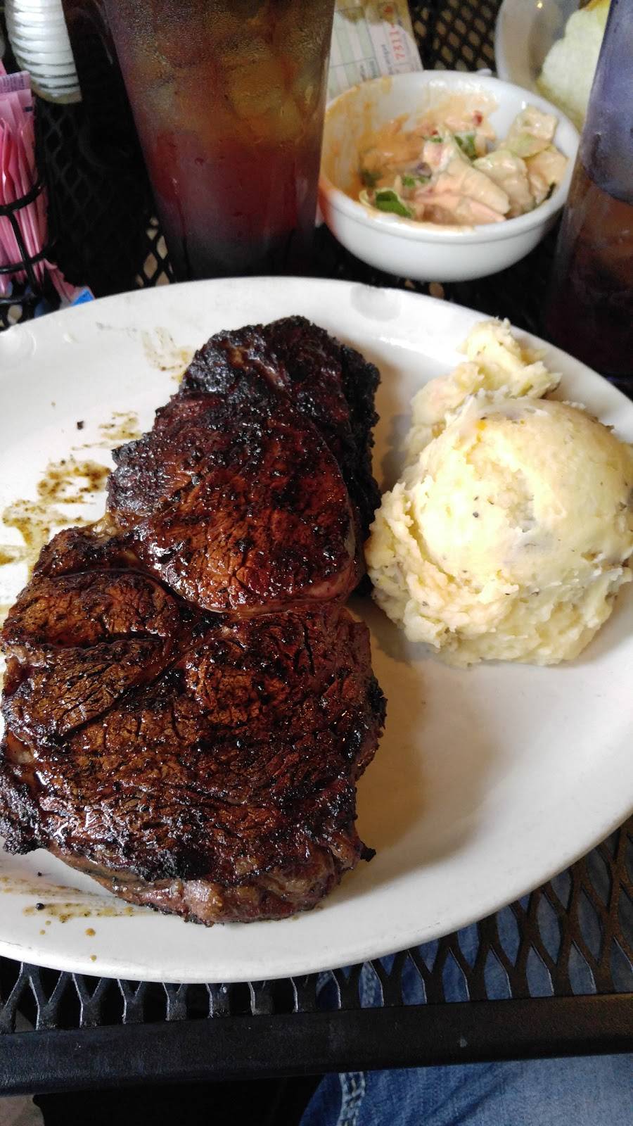 Leona General Store | restaurant | North Leona Blvd, 136 TX-75, Leona, TX 75850, USA | 9033442202 OR +1 903-344-2202