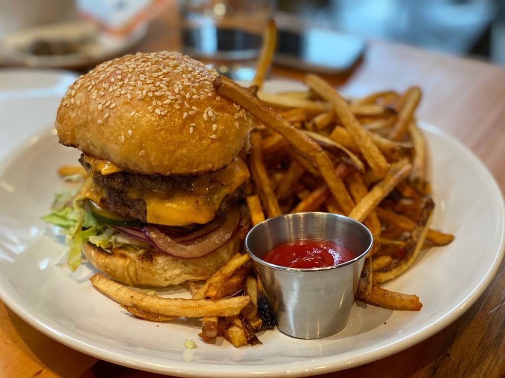 Crown Republic Gastropub | restaurant | 720 Sycamore St, Cincinnati, OH 45202, USA | 5132464272 OR +1 513-246-4272