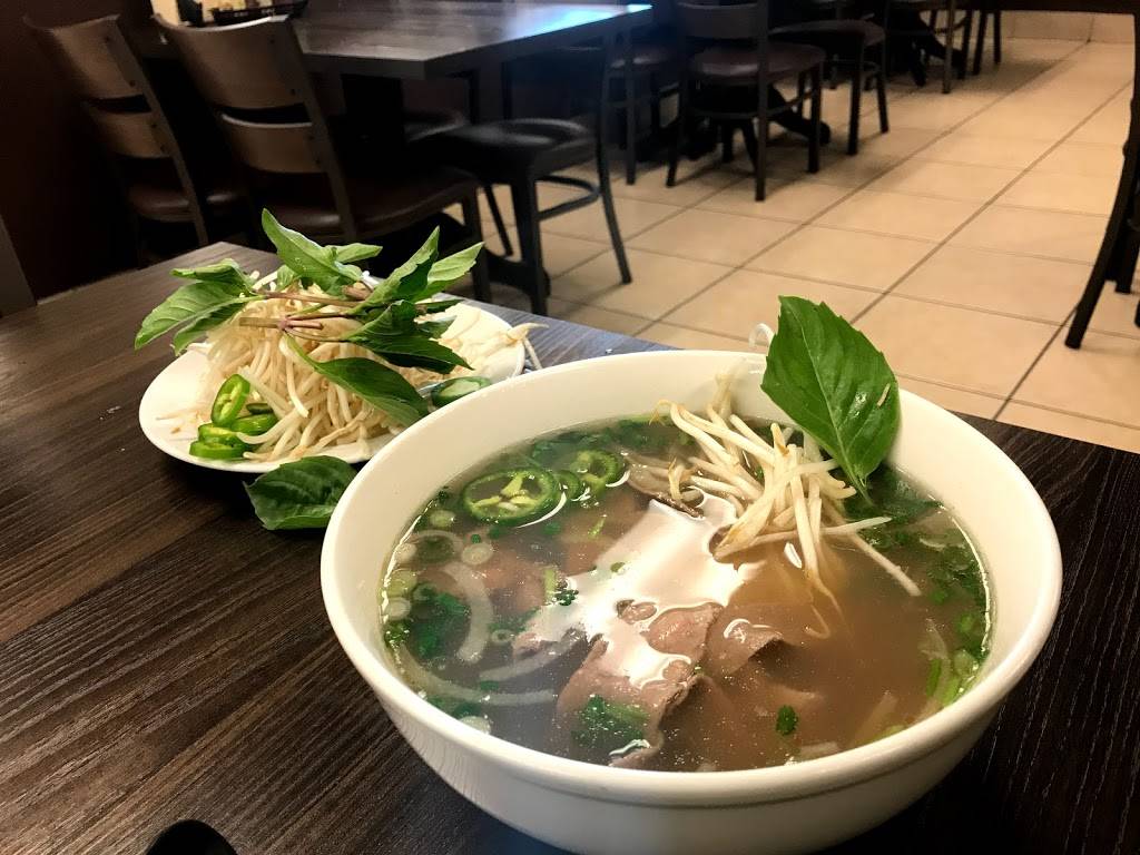 Pho Dam | restaurant | 2025 N Dobson Rd, Chandler, AZ 85224, USA | 4809076114 OR +1 480-907-6114