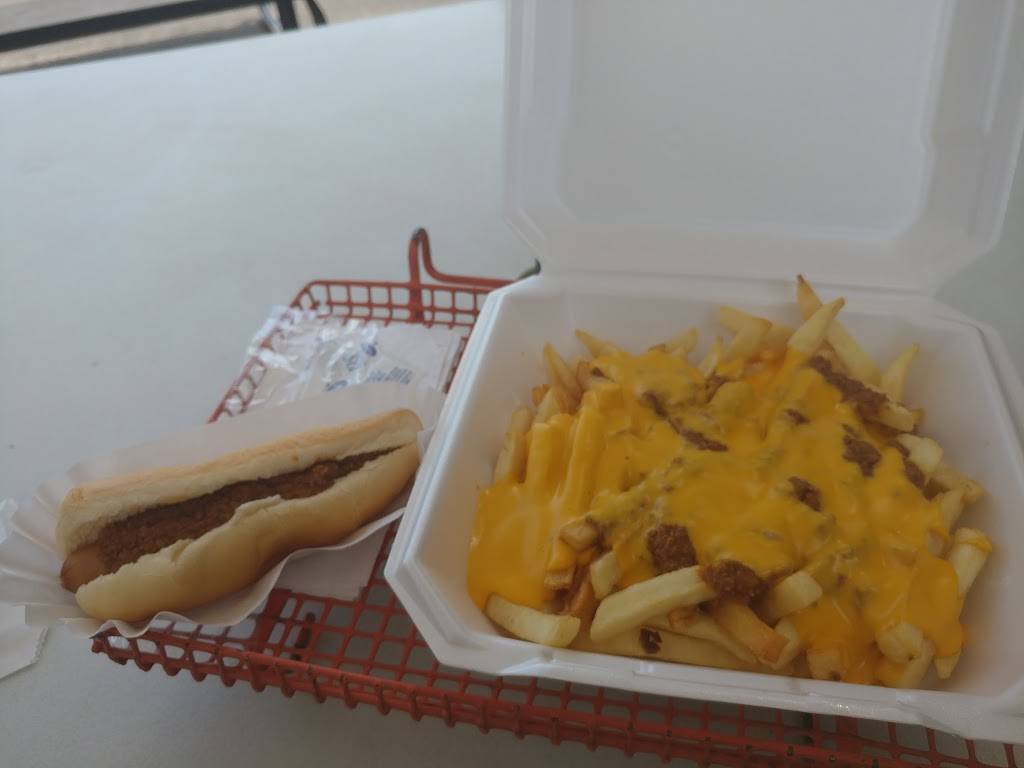 Lynns Drive Inn | restaurant | 3705 Coal Heritage Rd, Bluewell, WV 24701, USA | 3045896279 OR +1 304-589-6279