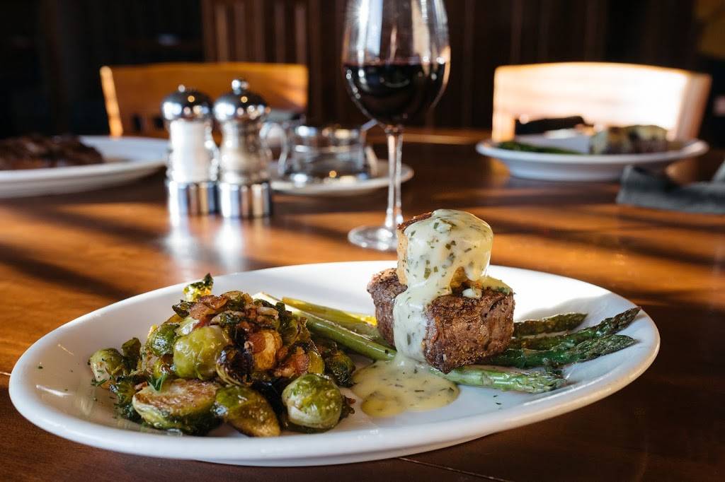 Johnnys Italian Steakhouse | restaurant | 6800 Fleur Dr, Des Moines, IA 50321, USA | 5152870847 OR +1 515-287-0847