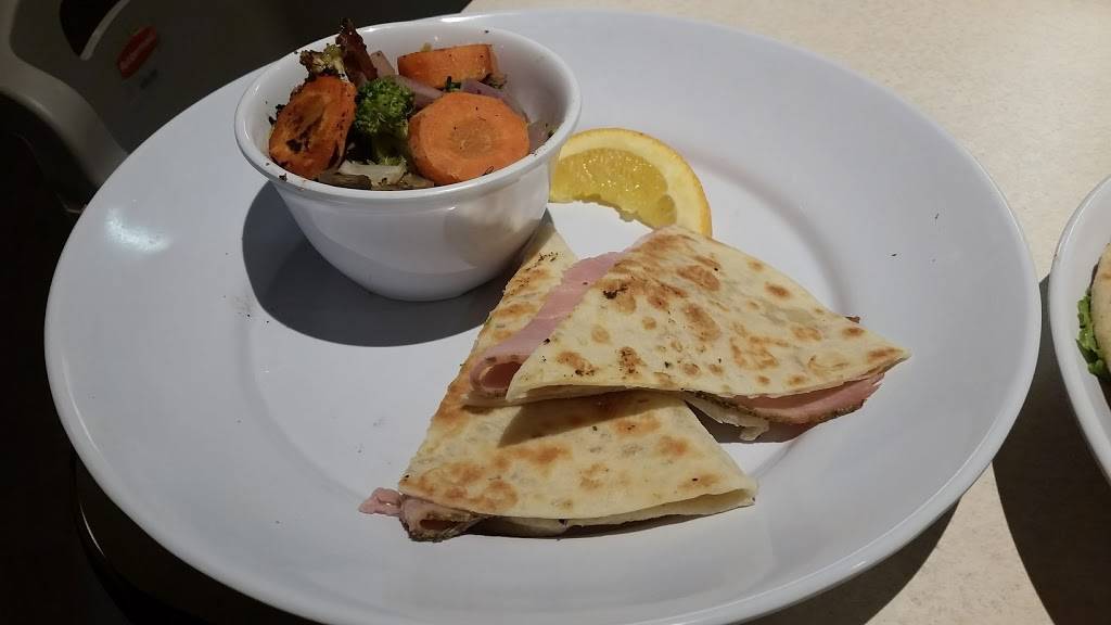 Zoës Kitchen | restaurant | 5080 Riverside Dr Ste 324, Macon, GA 31210, USA | 4782575520 OR +1 478-257-5520