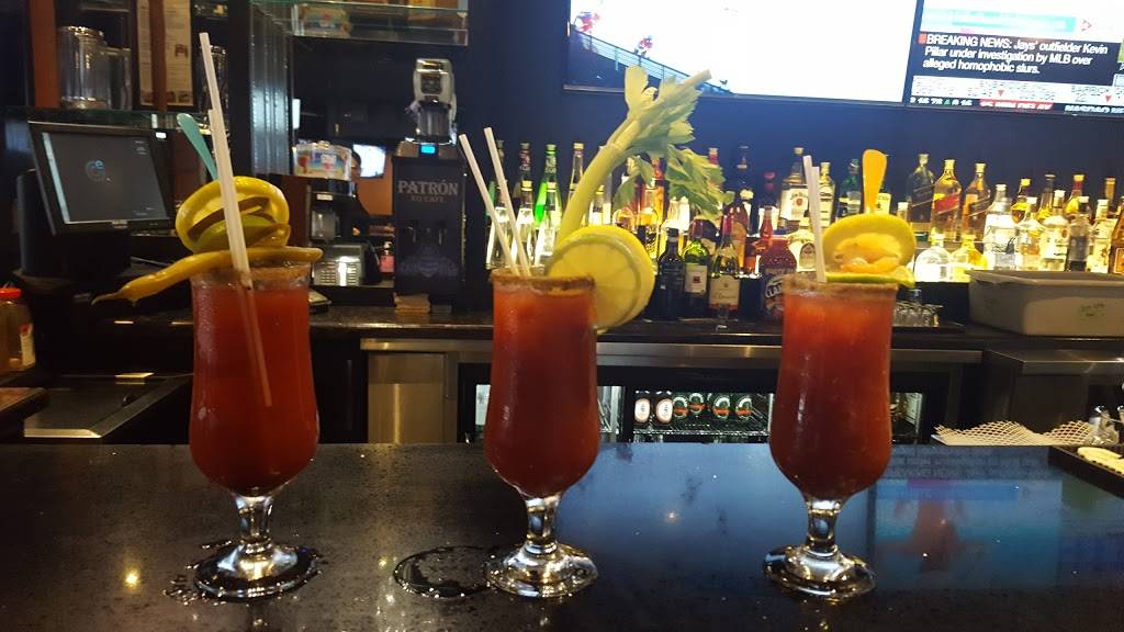 Whisky Johns Bar & Grill | restaurant | 843 King St W, Oshawa, ON L1J 2L4, Canada | 9055714533 OR +1 905-571-4533