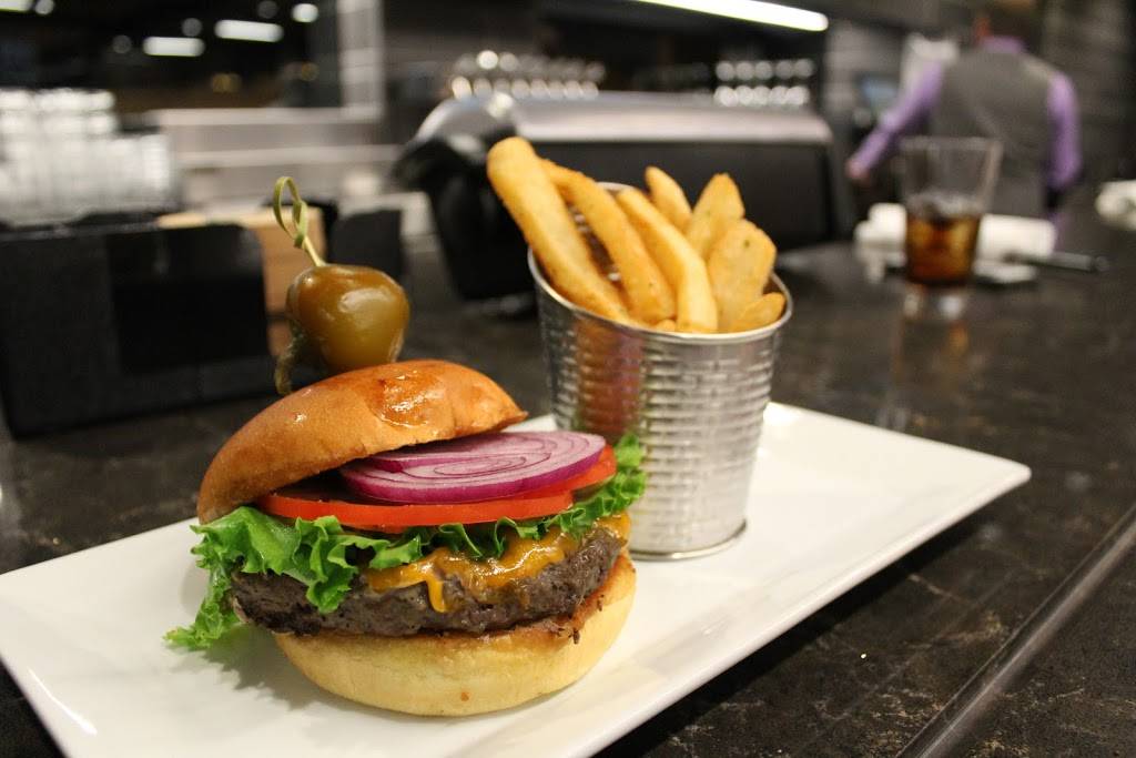 Murphys Grill | restaurant | 620, Edward J. Pryzbyla University Center, Michigan Ave NE, Washington, DC 20064, USA | 2023194770 OR +1 202-319-4770