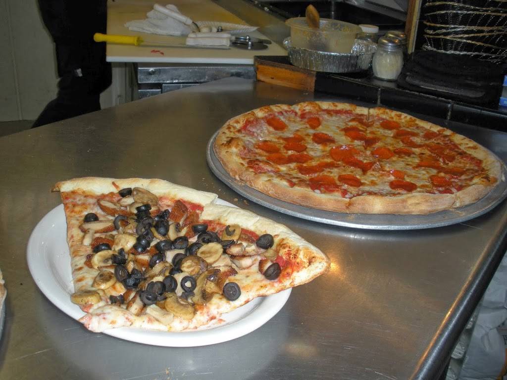 Michaels Pizza, Pasta and Grill | restaurant | 1701 N Kings Hwy, Myrtle Beach, SC 29577, USA | 8434480344 OR +1 843-448-0344