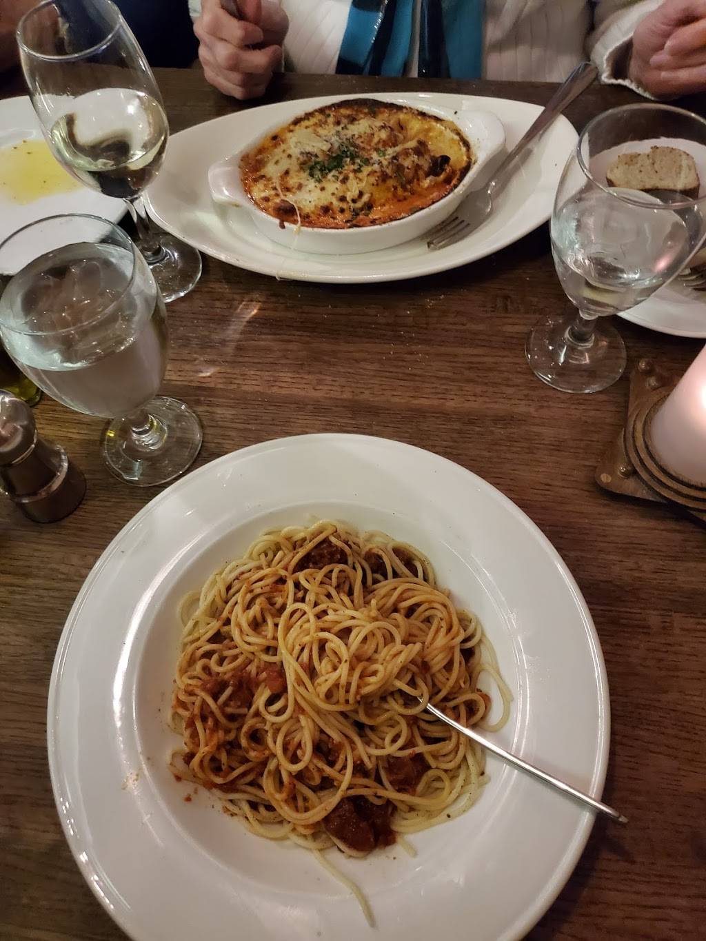 Little Italy Italian Cuisine | restaurant | 2651 New Pinery Rd, Portage, WI 53901, USA | 6085661232 OR +1 608-566-1232