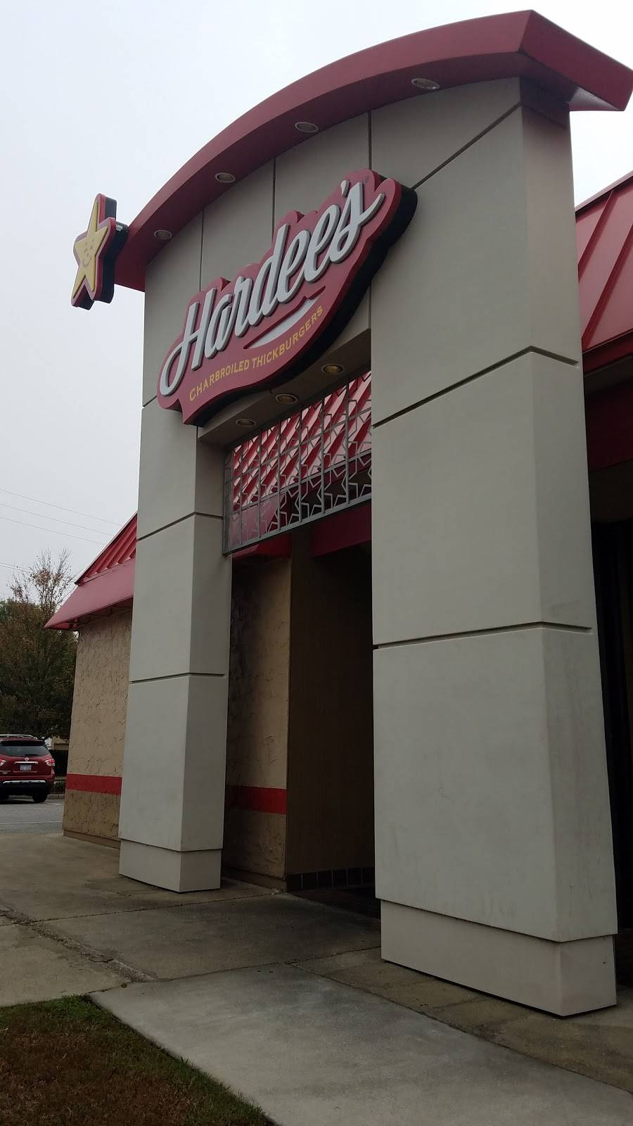 Hardees | restaurant | 6000 N Kings Hwy, Myrtle Beach, SC 29577, USA | 8434495014 OR +1 843-449-5014
