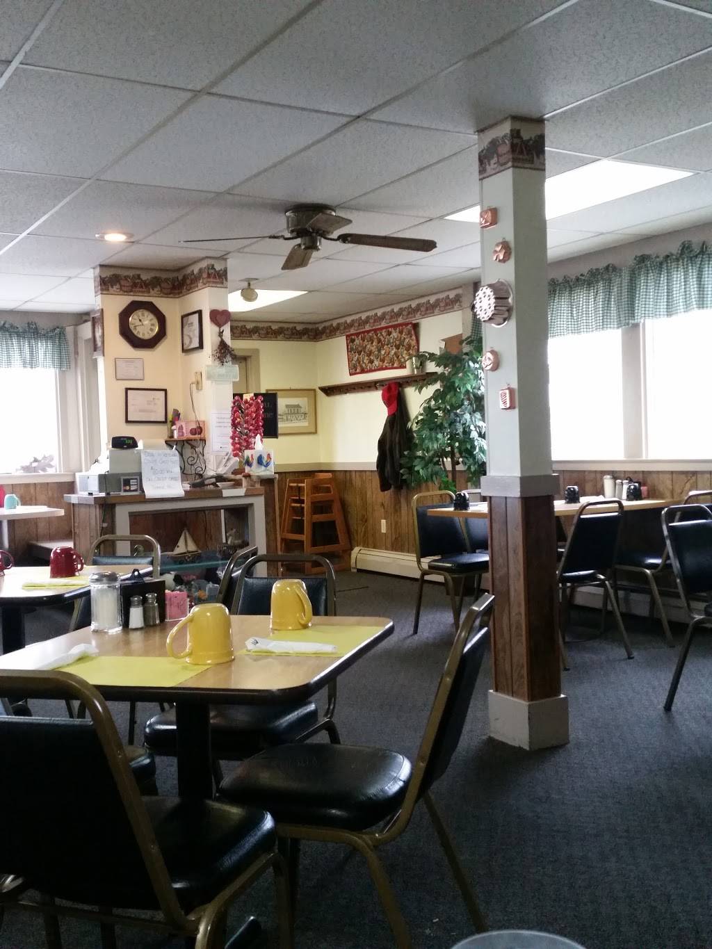 Salunga Village Restaurant | restaurant | 188 Main St, Landisville, PA 17538, USA | 7178986688 OR +1 717-898-6688