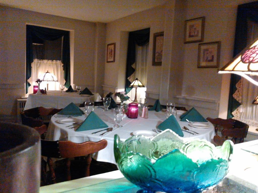 Seven Stars Inn | restaurant | 263 Hoffecker Rd, Phoenixville, PA 19460, USA | 6104955205 OR +1 610-495-5205