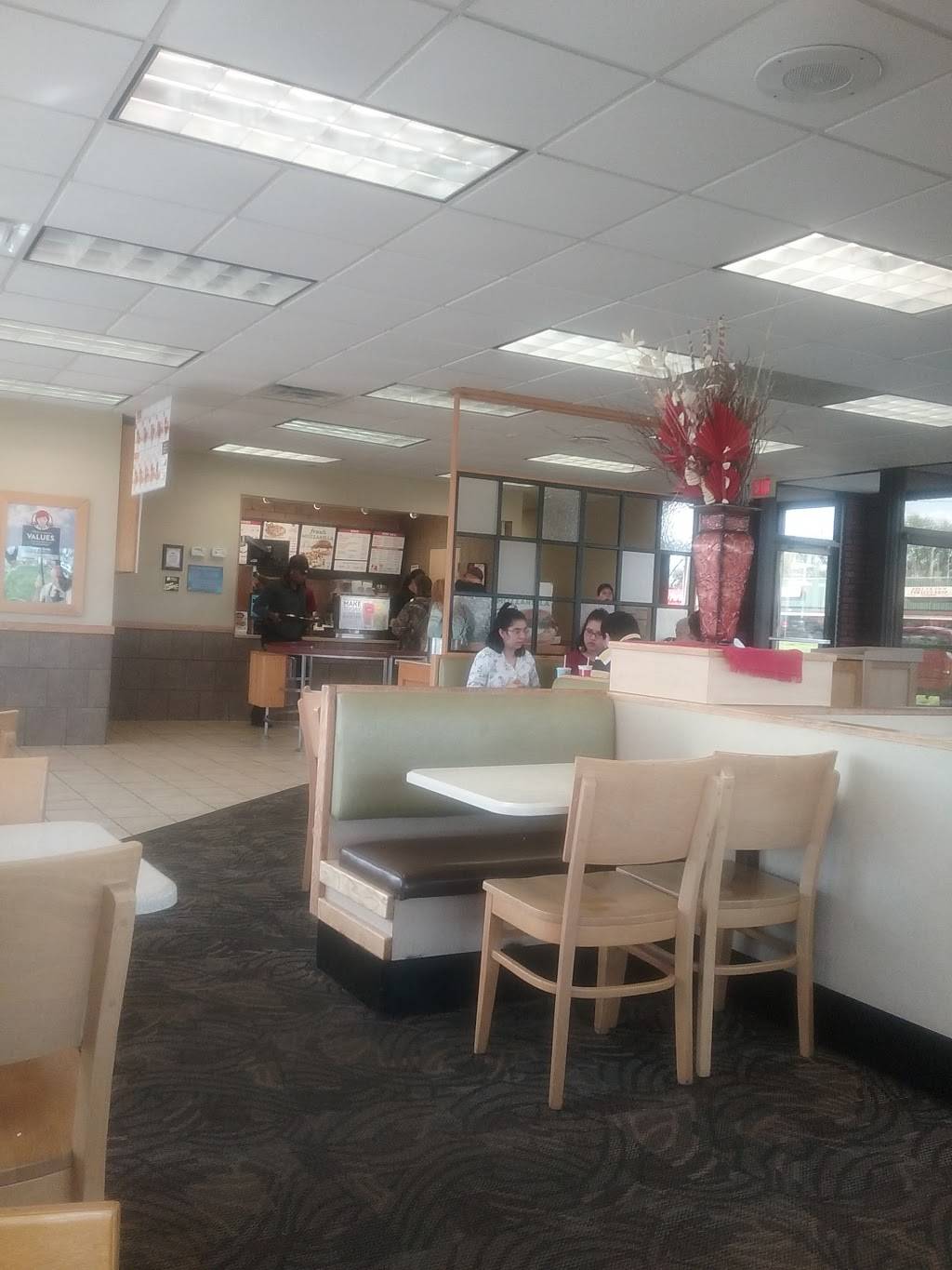 Wendys | restaurant | 1401 S 1st St, Union City, TN 38261, USA | 7318853823 OR +1 731-885-3823