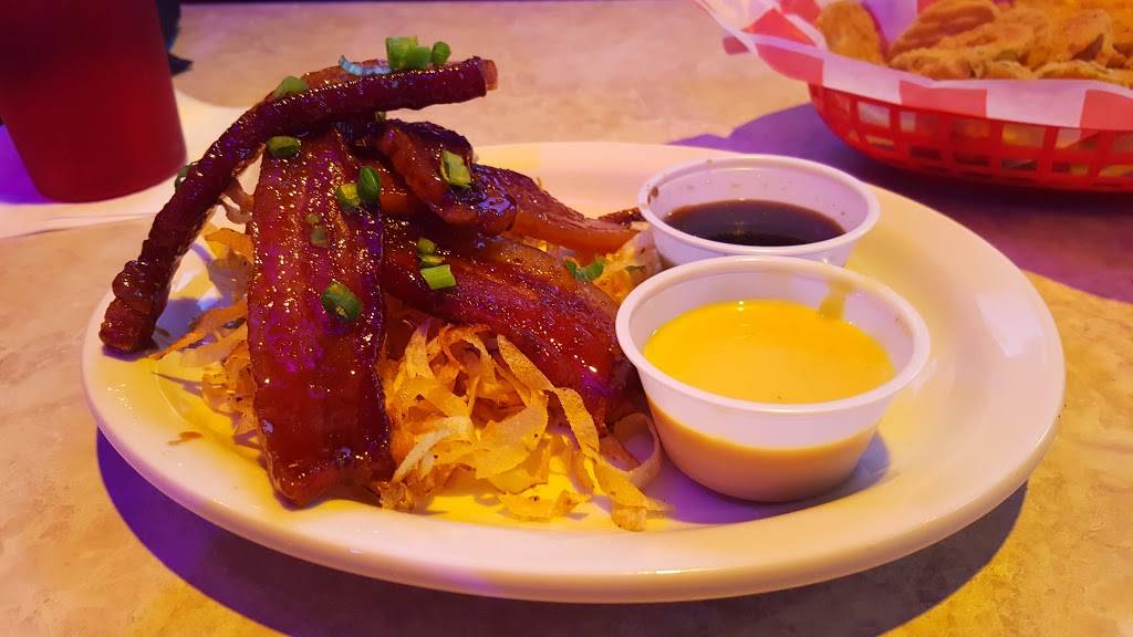 Bubbas 33 | restaurant | 2601 S N Jack Kultgen Expy, Waco, TX 76706, USA | 2547598001 OR +1 254-759-8001