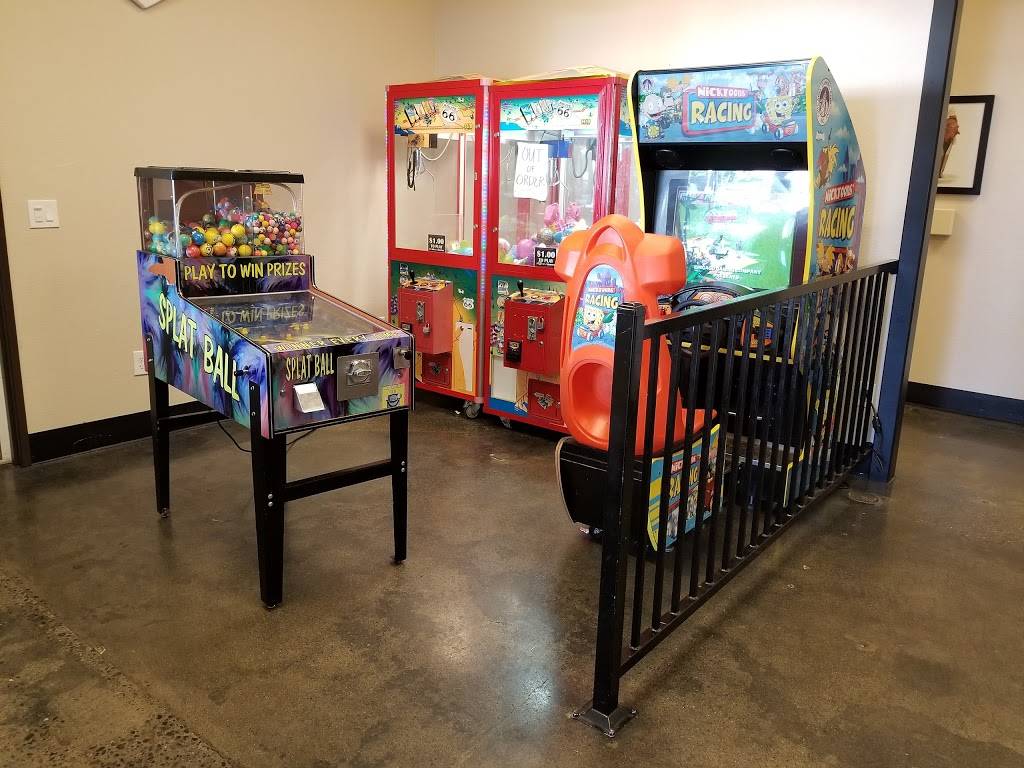 Leatherbys Family Creamery | restaurant | 2333 Arden Way, Sacramento, CA 95825, USA | 9169208382 OR +1 916-920-8382