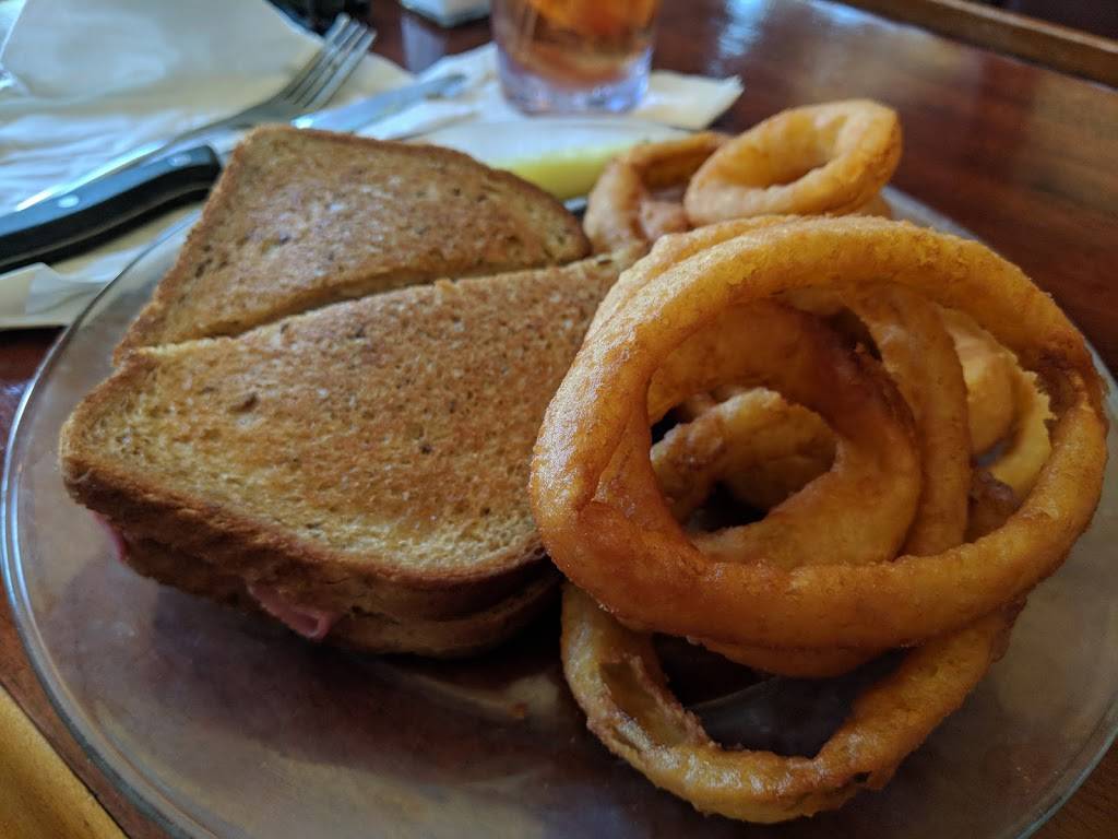 Yellow Tavern | restaurant | 521 Church St, New Harmony, IN 47631, USA | 8126823303 OR +1 812-682-3303