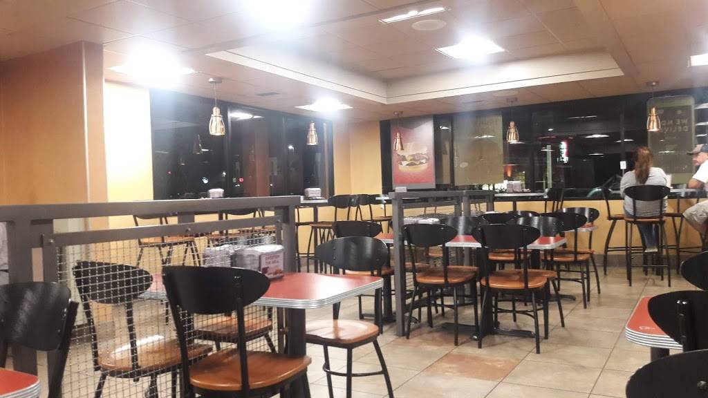 Jack in the Box | restaurant | 585 Palomar St, Chula Vista, CA 91911, USA | 6194226561 OR +1 619-422-6561
