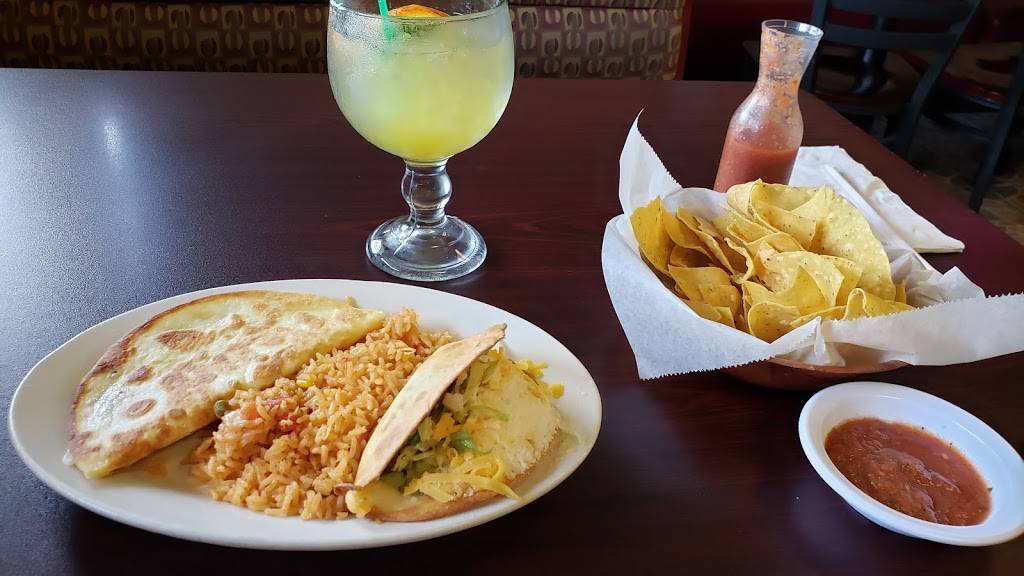 Riviera Maya Mexican Restaurant | restaurant | 307 S Maple, Brighton, IL 62012, USA | 6183721101 OR +1 618-372-1101