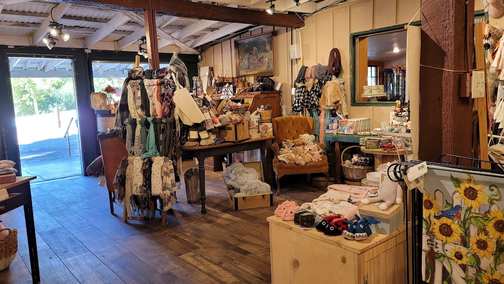 Wilshires Apple Shed | restaurant | 11925 Oak Glen Rd, Yucaipa, CA 92399, USA | 9097903322 OR +1 909-790-3322