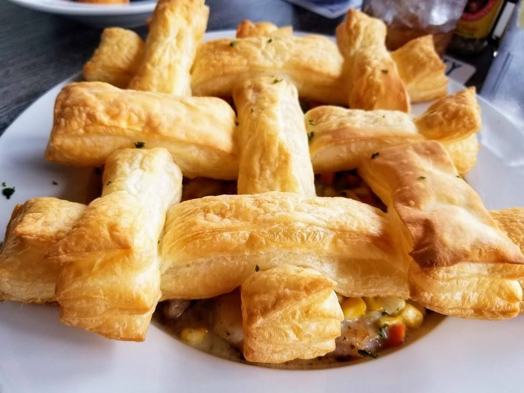 Wreck of the Salty Dog | restaurant | 232 S Sea Pines Dr #116, Hilton Head Island, SC 29928, USA | 8436717327 OR +1 843-671-7327