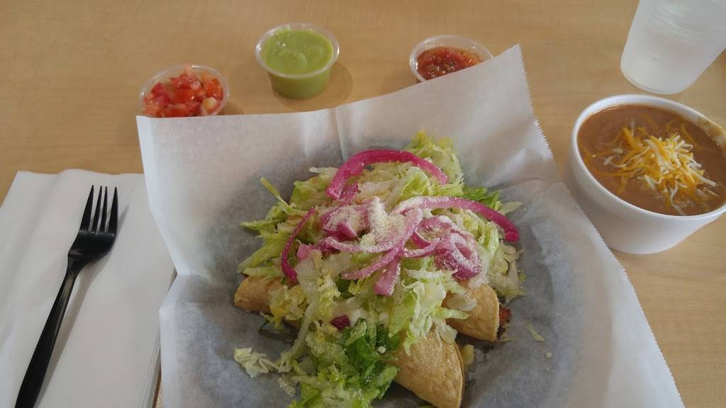 Chickenuevo | restaurant | 4299 W Ina Rd, Tucson, AZ 85741, USA | 5207442228 OR +1 520-744-2228