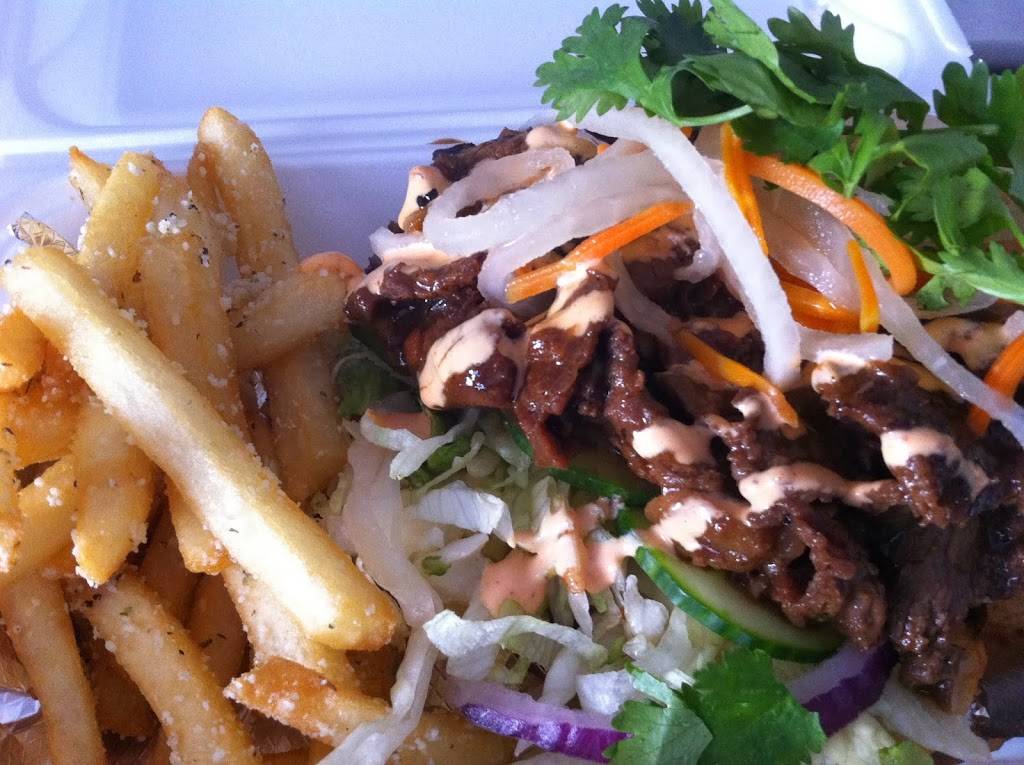 Roaming Fork "Bistro on Wheels" Best Charlotte Food Truck | restaurant | 401 Hawthorne Ln, Charlotte, NC 28204, USA | 9803499868 OR +1 980-349-9868